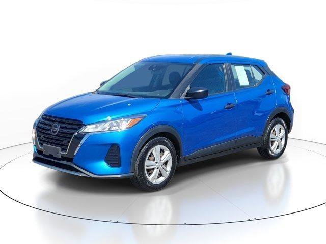 Used 2021 Nissan Kicks S FWD image 2