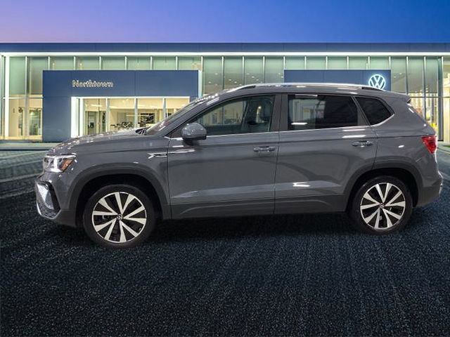 Certified 2023 Volkswagen Taos SE image 10