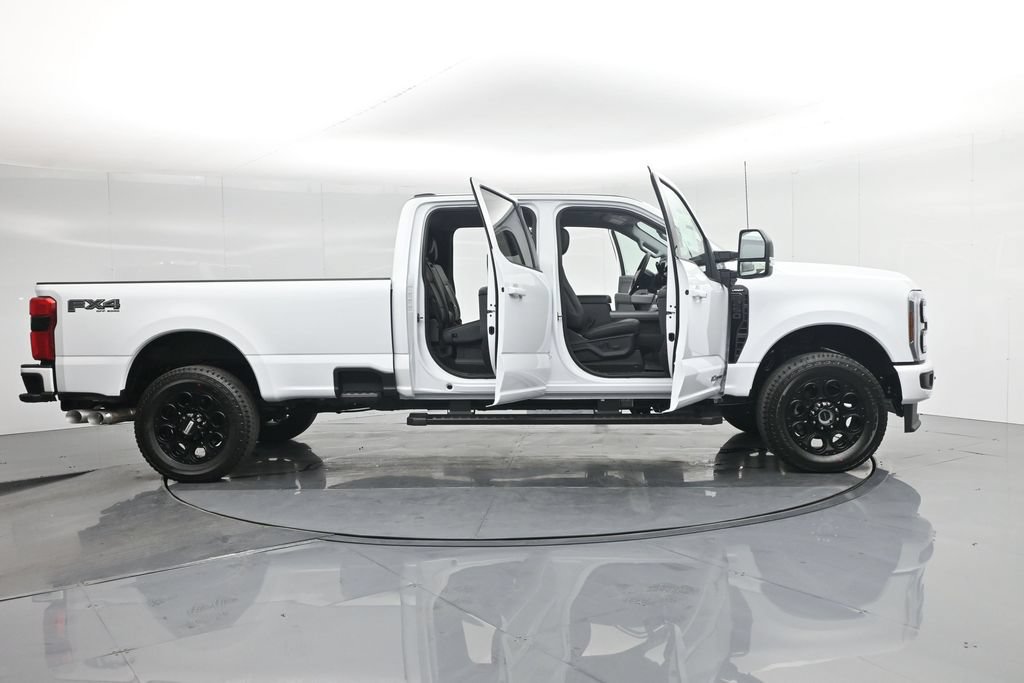 New 2026 Ford F250 Lariat w/ Black Appearance Package AWD/4WD image 37