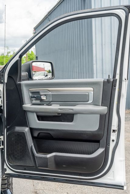 Used 2017 RAM 2500 SLT image 39