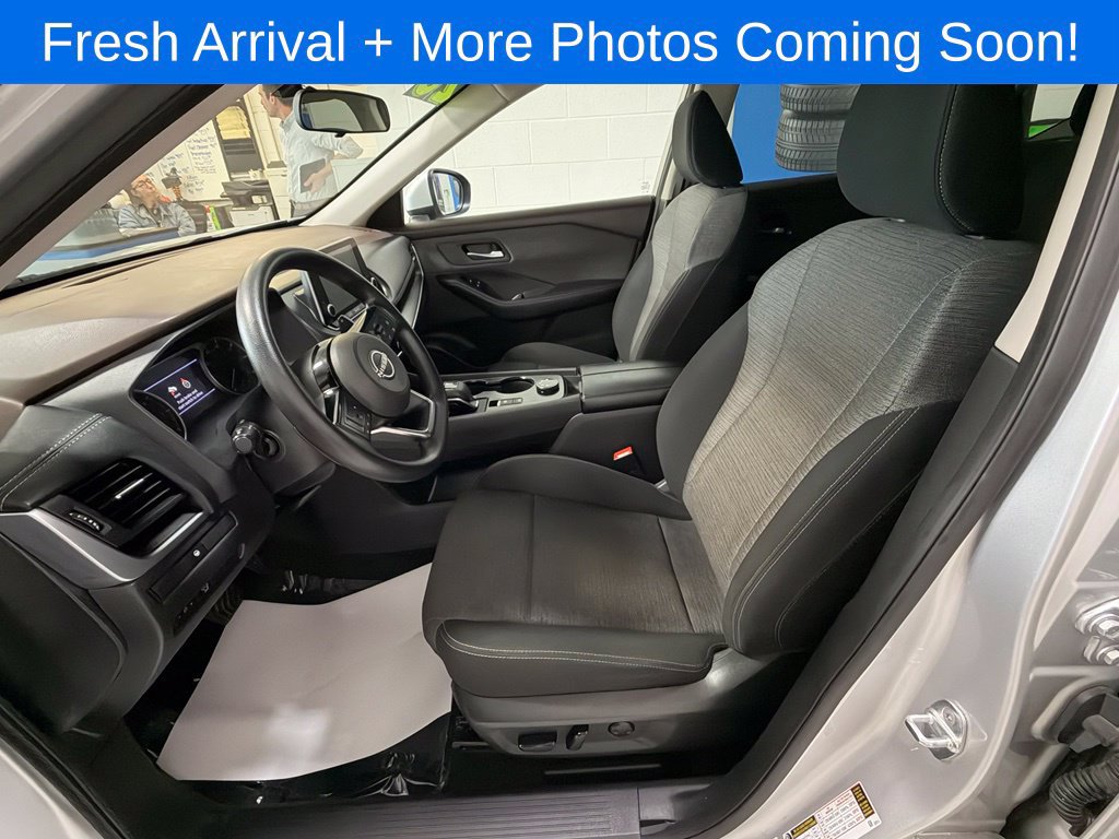 Used 2023 Nissan Rogue SV AWD/4WD image 9