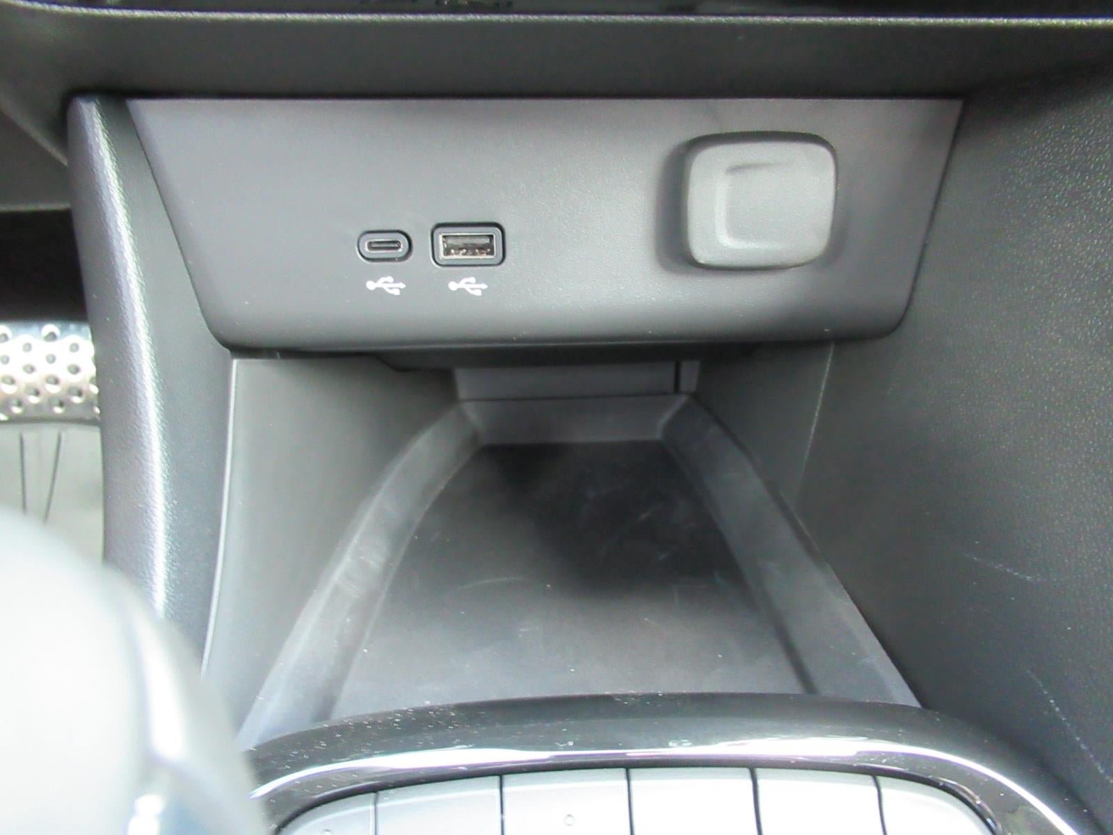 New 2026 Buick Encore GX Sport Touring FWD image 29