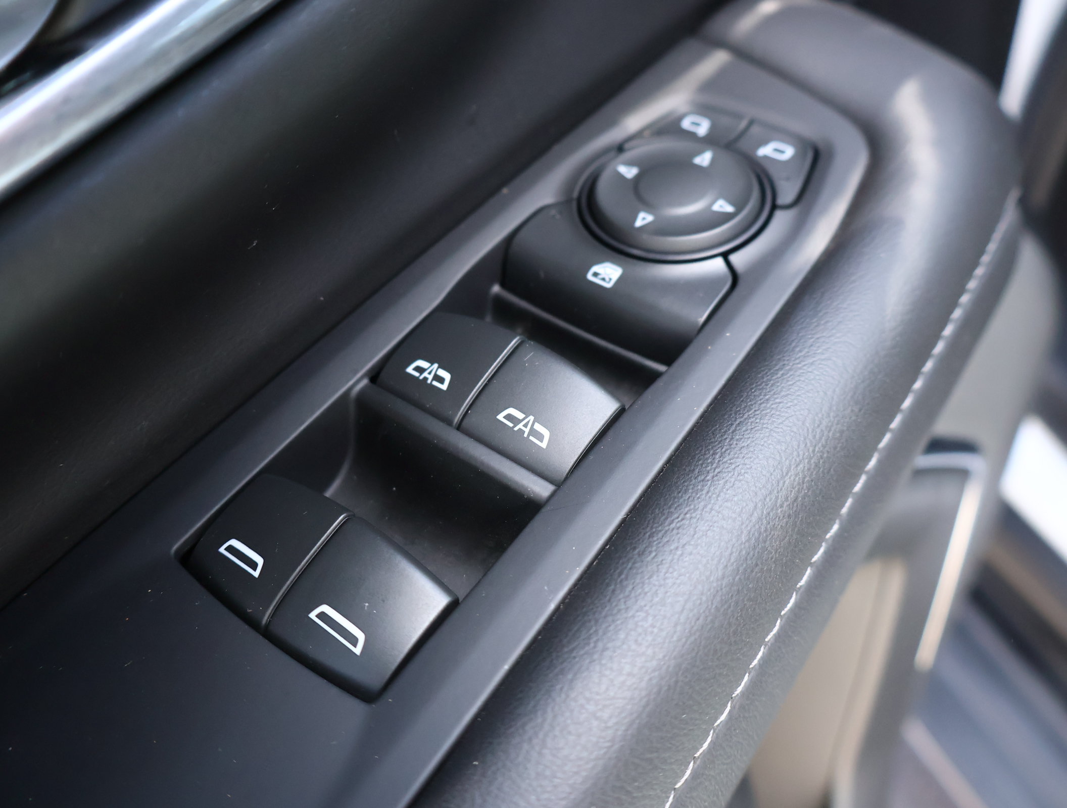 Used 2023 Chevrolet Tahoe LS RWD image 7