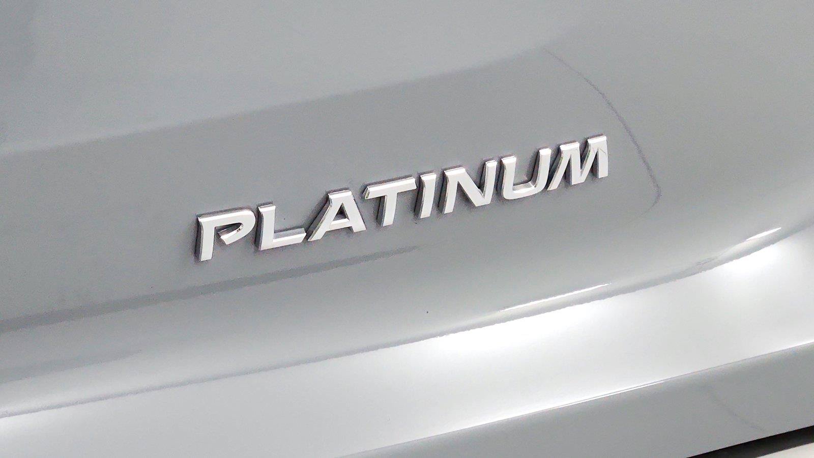 Used 2024 Nissan Pathfinder Platinum FWD image 21