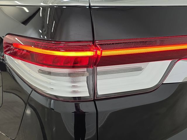 Certified 2022 Lincoln Navigator Black Label image 31