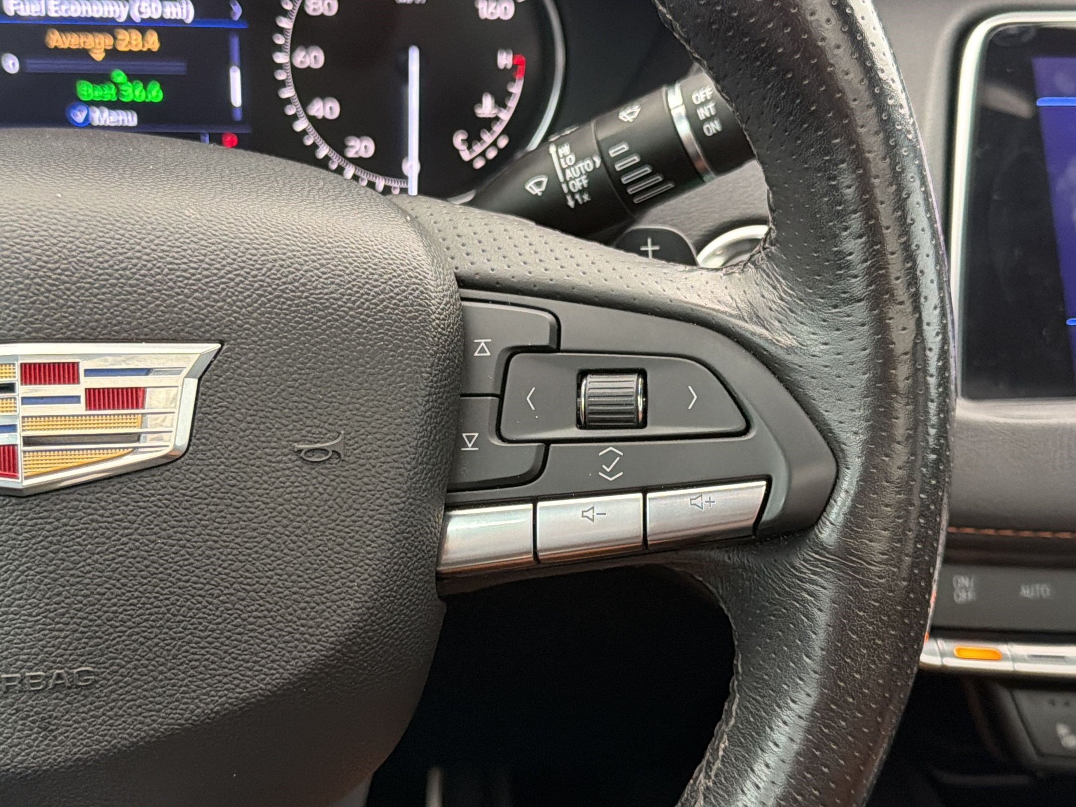 Used 2022 Cadillac XT4 Sport w/ Comfort Package FWD image 16