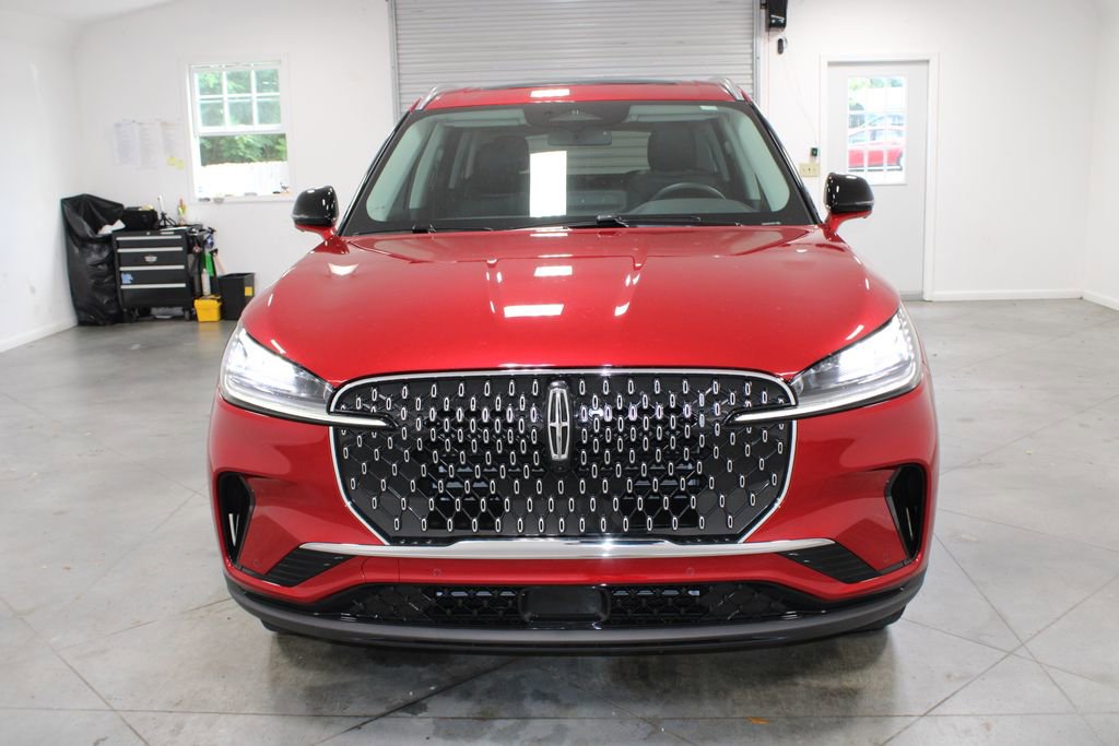 New 2026 Lincoln Aviator 2WD image 2