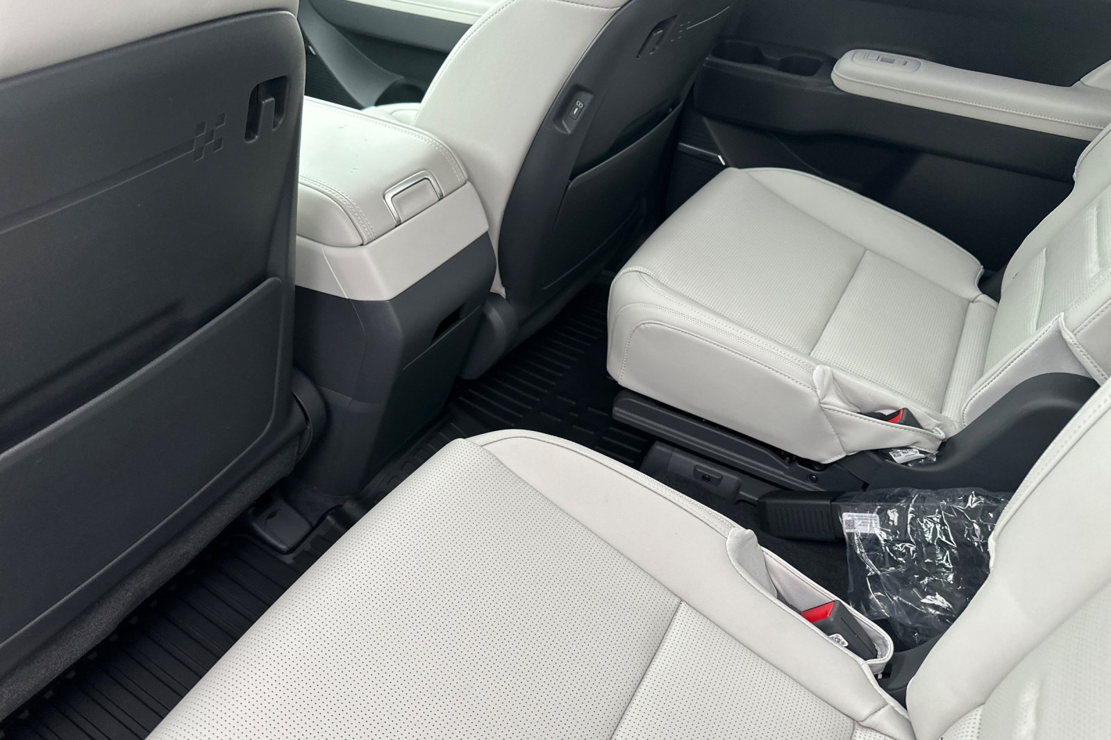 New 2026 Hyundai Santa Fe Calligraphy AWD/4WD image 12
