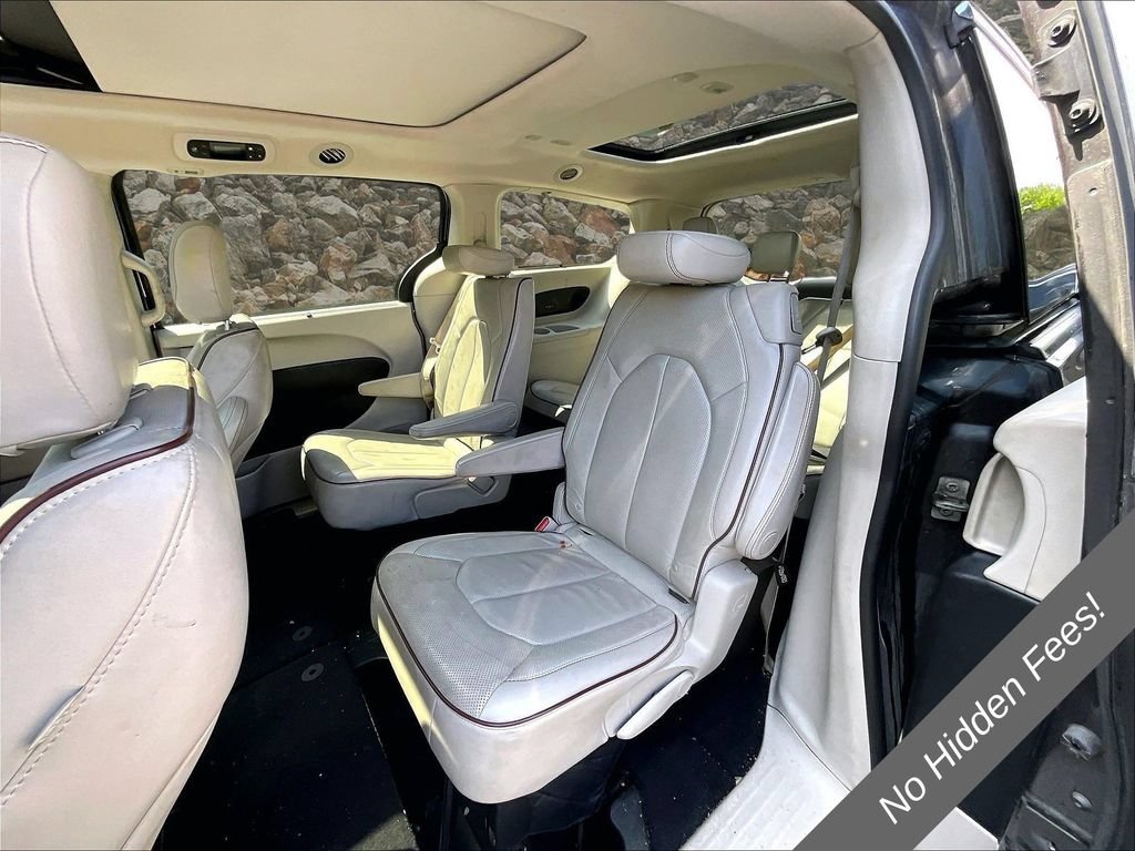 Used 2019 Chrysler Pacifica Limited FWD image 24