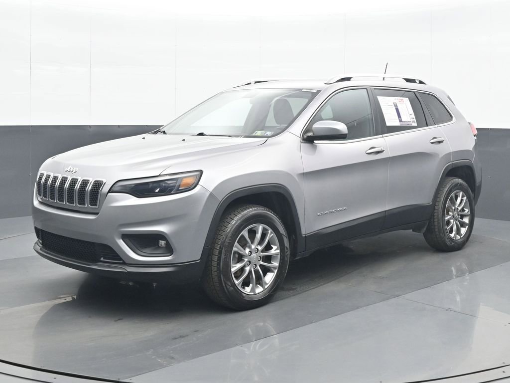 Used 2019 Jeep Cherokee Latitude Plus w/ Cold Weather Group image 2