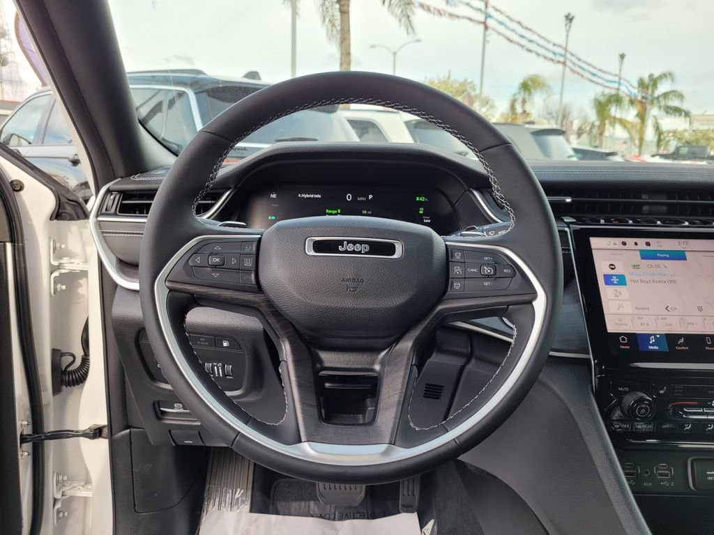 New 2024 Jeep Grand Cherokee Limited 4xe image 14