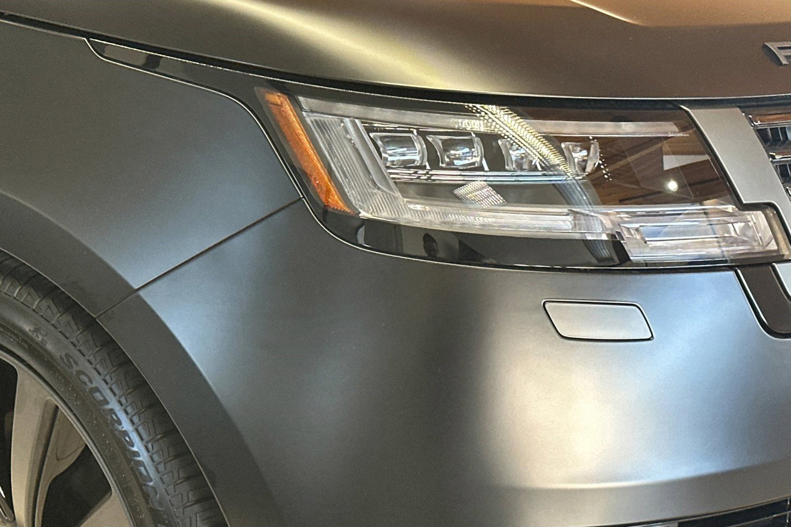 New 2026 Land Rover Range Rover SV image 10