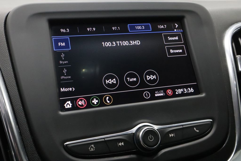 Used 2021 Chevrolet Equinox LT image 2