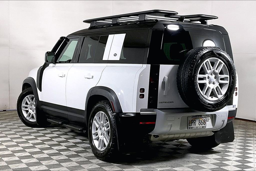 Used 2024 Land Rover Defender 110 S image 13