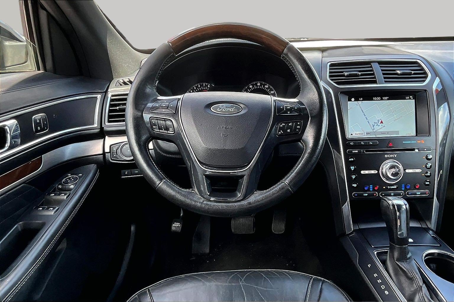 Used 2017 Ford Explorer Platinum AWD/4WD image 5