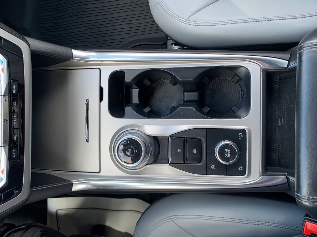 Used 2021 Ford Explorer XLT w/ Equipment Group 202A image 25