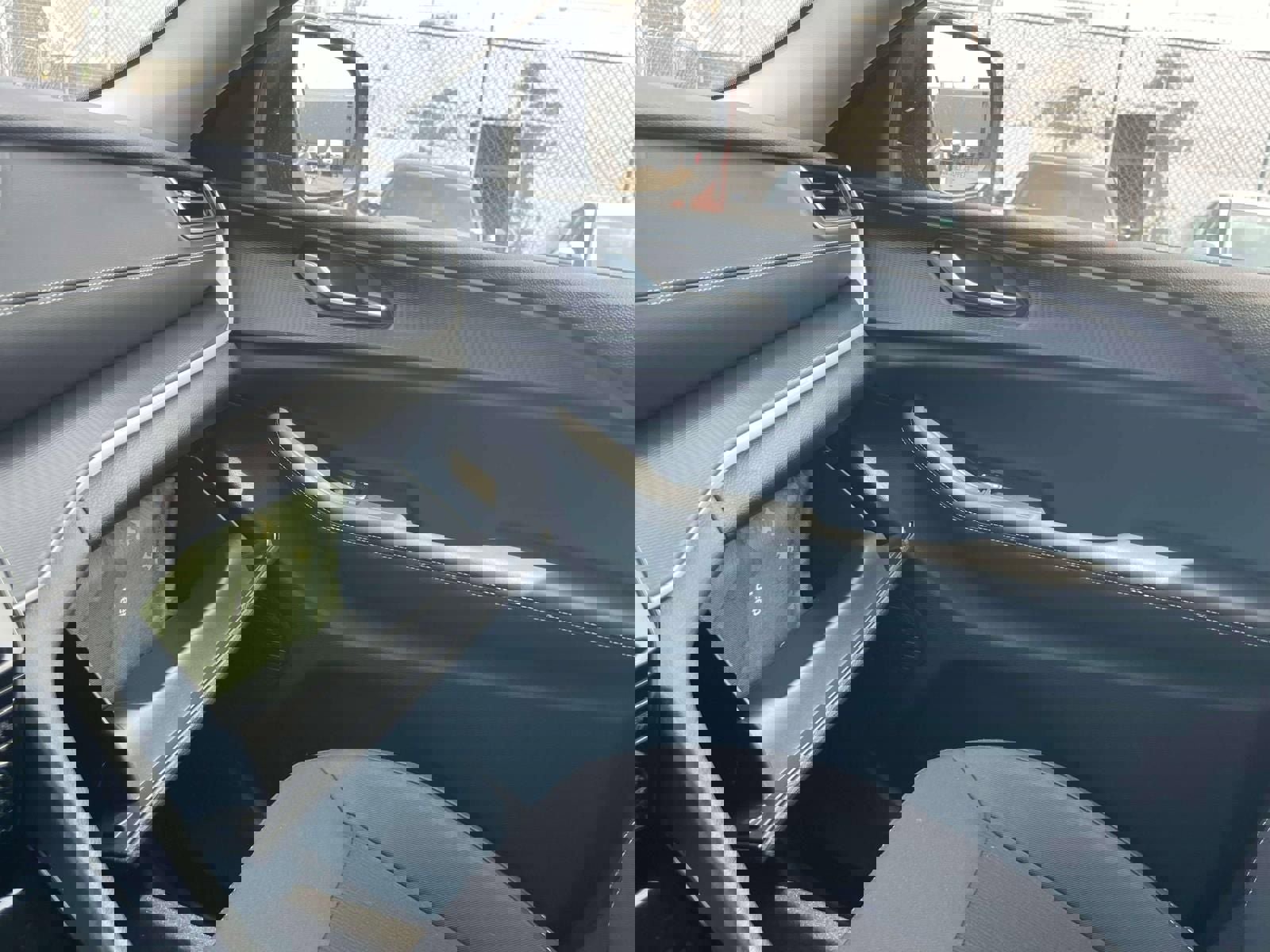 Used 2023 Jeep Grand Cherokee Laredo AWD/4WD image 32