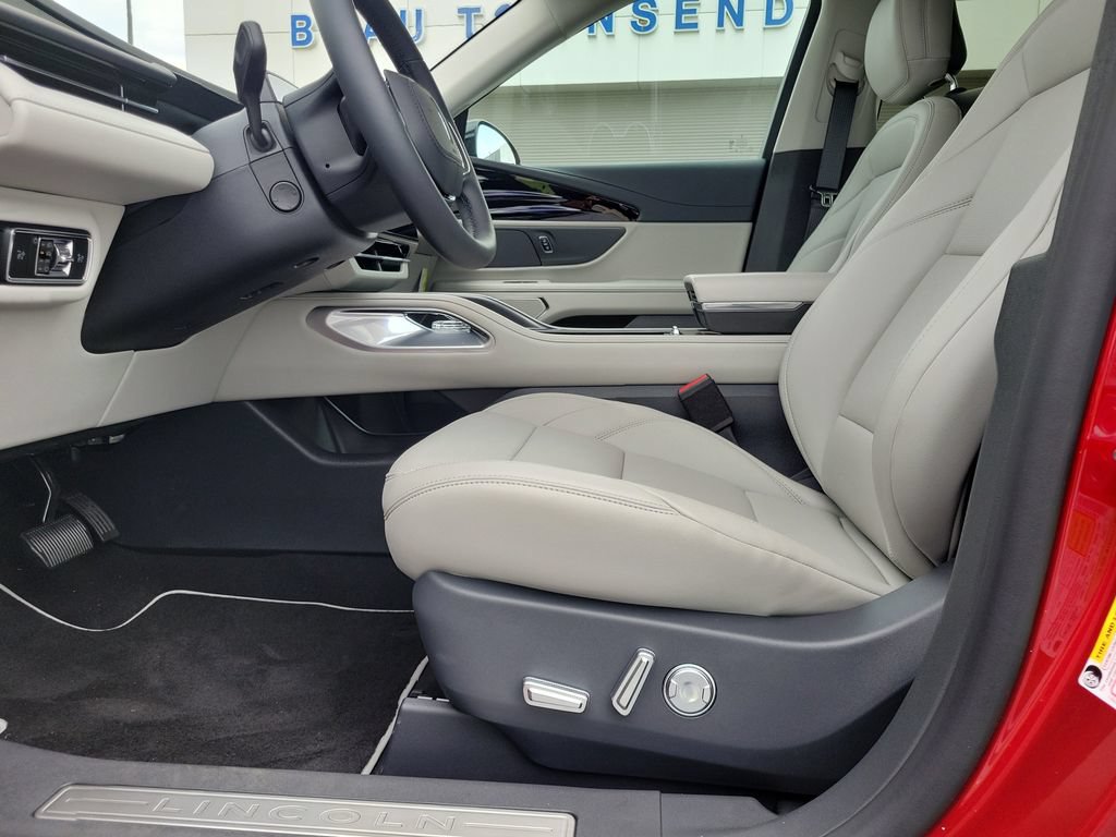 New 2026 Lincoln Nautilus Premier AWD/4WD image 19
