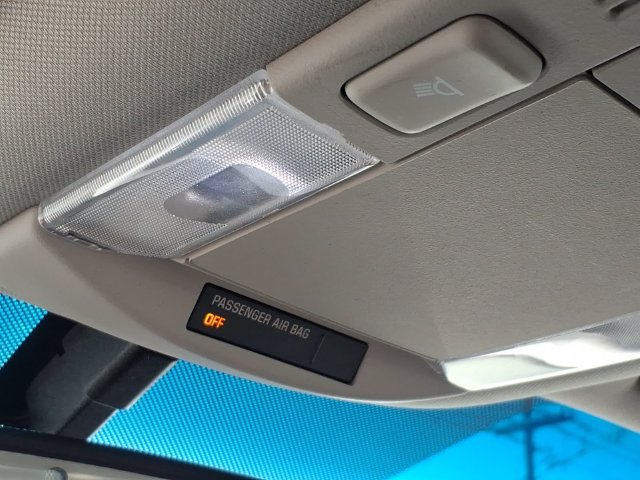 Used 2010 Cadillac DTS FWD image 21
