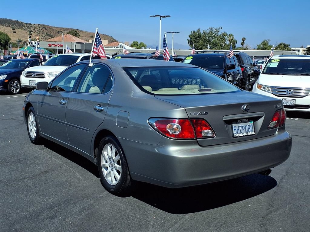 Used 2004 Lexus ES 330 FWD image 5