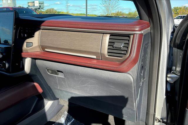 Used 2024 Ford Expedition Max Limited image 23