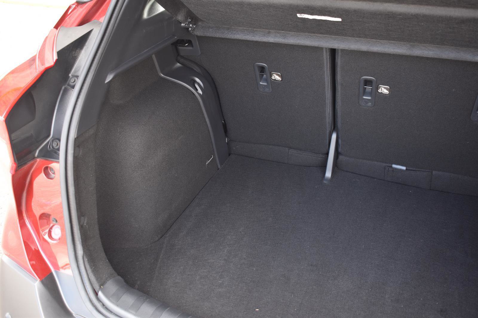 Used 2020 Nissan Kicks SR image 47