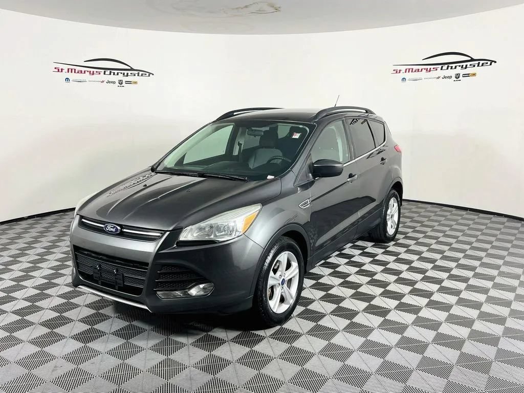 Used 2016 Ford Escape SE w/ Equipment Group 201A FWD image 4