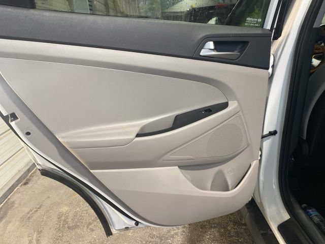 Used 2021 Hyundai Tucson SE w/ Cargo Package image 12