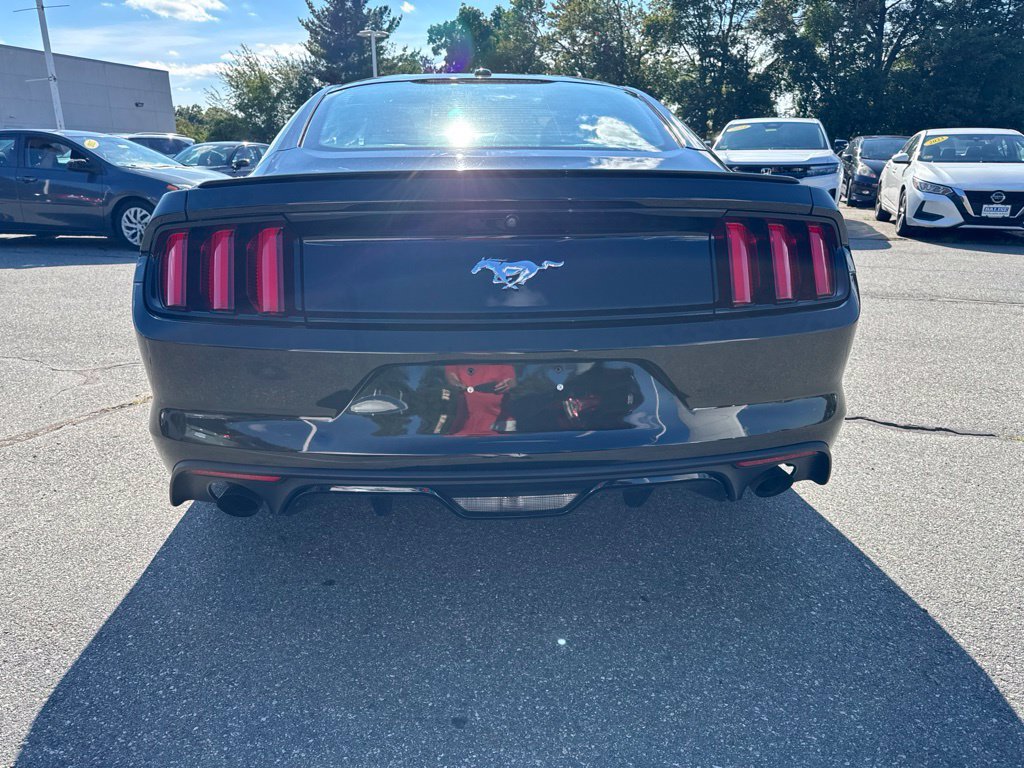 Used 2016 Ford Mustang Premium RWD image 5