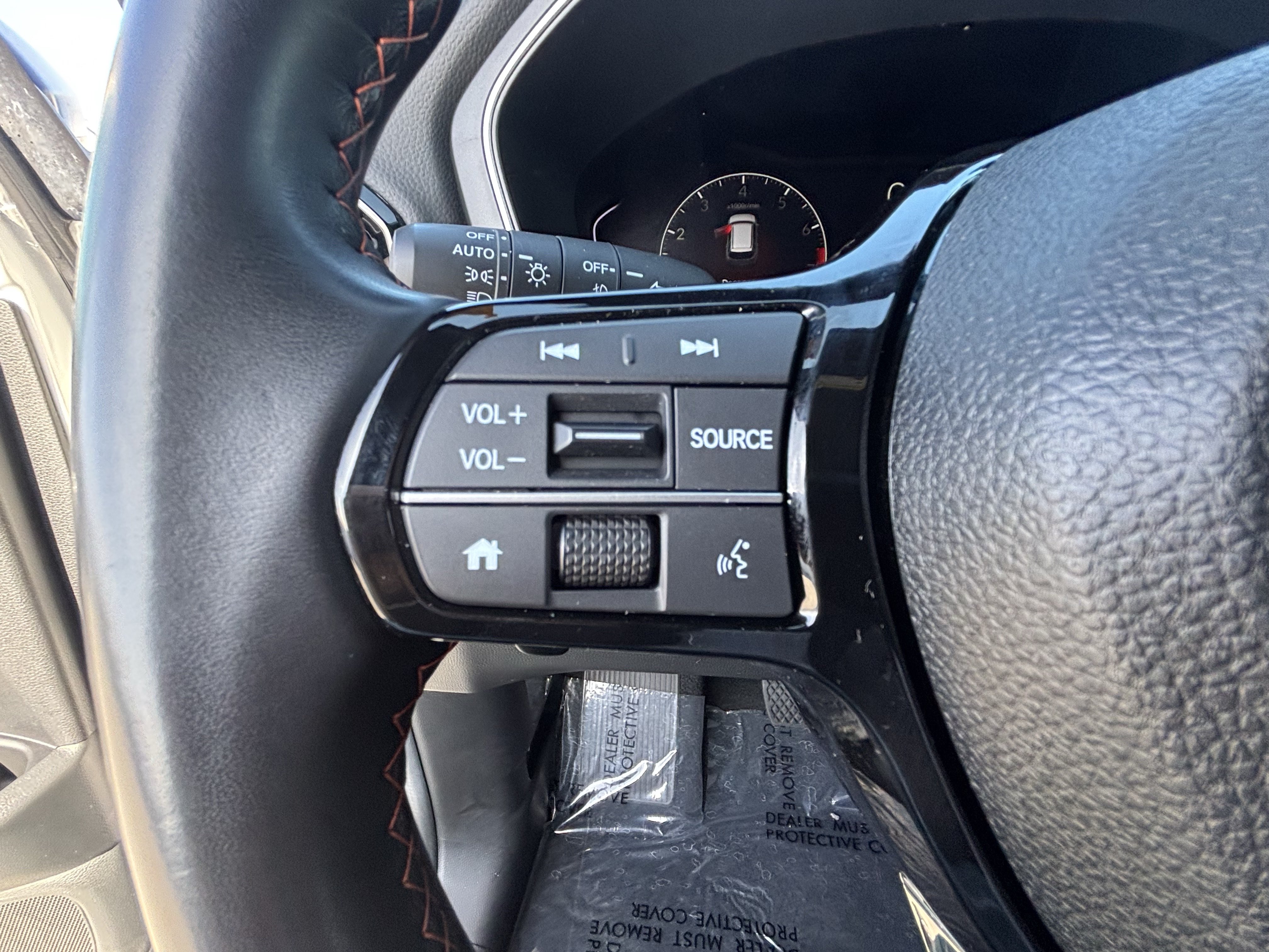 Used 2025 Honda Pilot Sport image 25