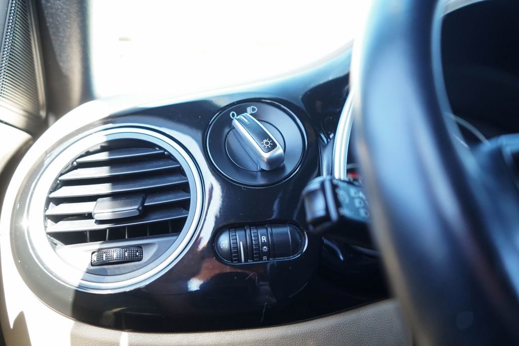 Used 2014 Volkswagen Beetle 2.5 image 25