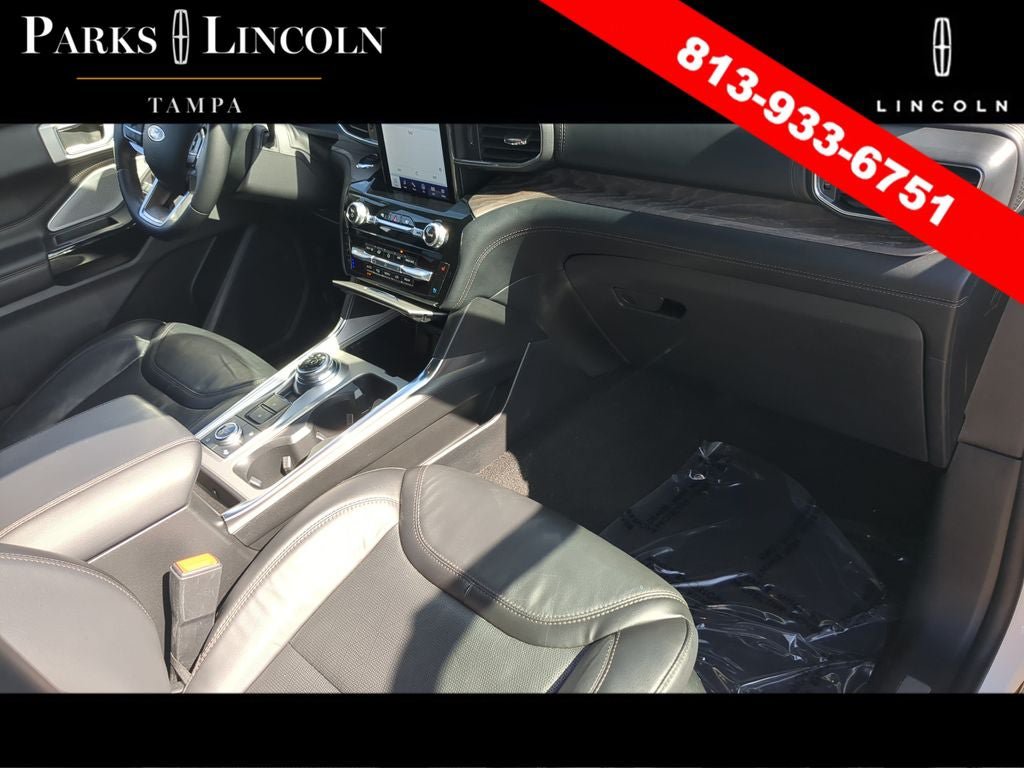 Used 2022 Ford Explorer Platinum w/ Equipment Group 601A AWD/4WD image 12