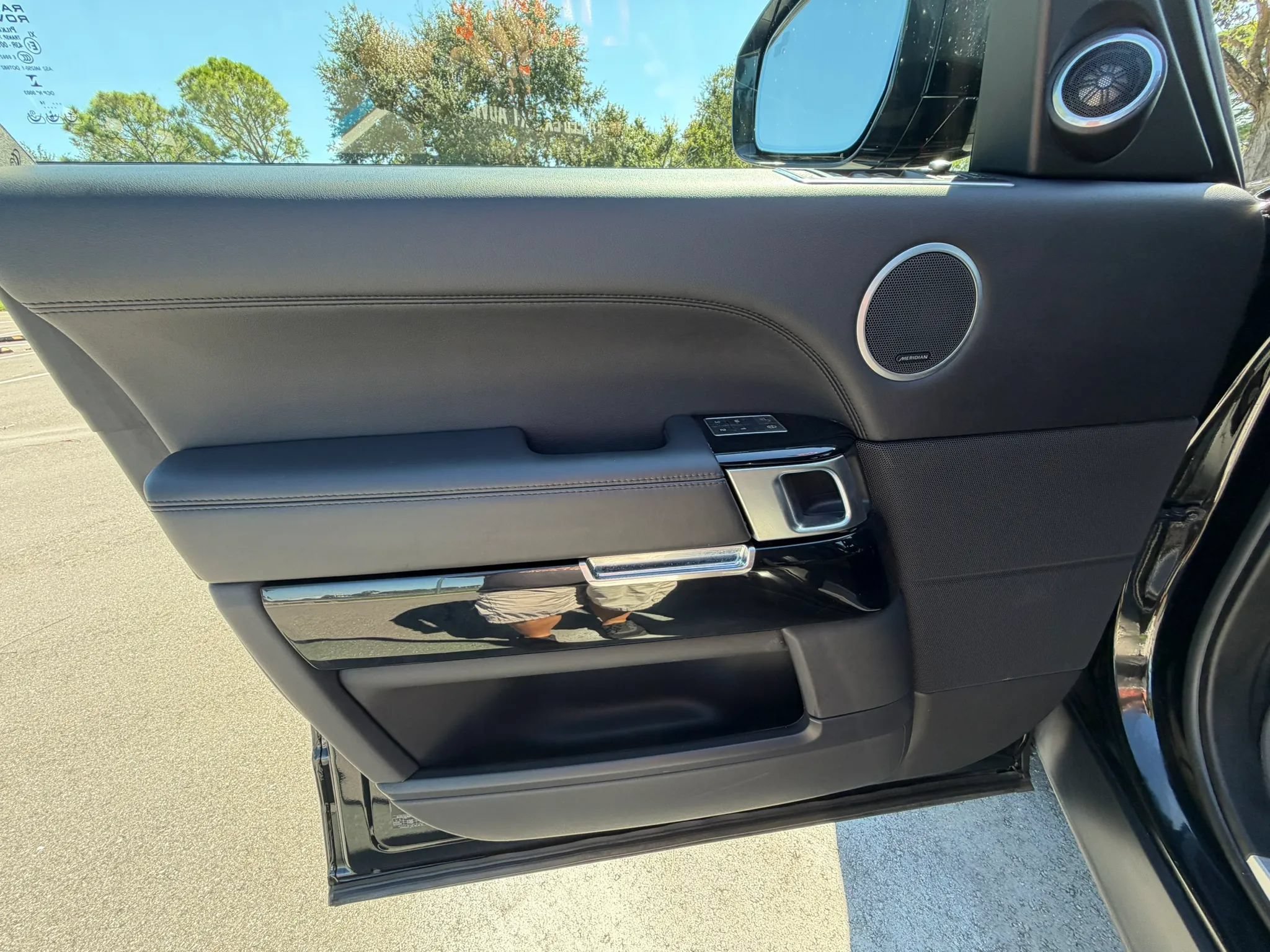 Used 2014 Land Rover Range Rover Supercharged AWD/4WD image 34