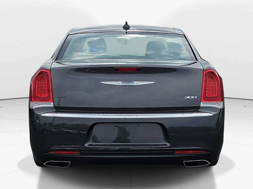 Used 2023 Chrysler 300 Touring image 6