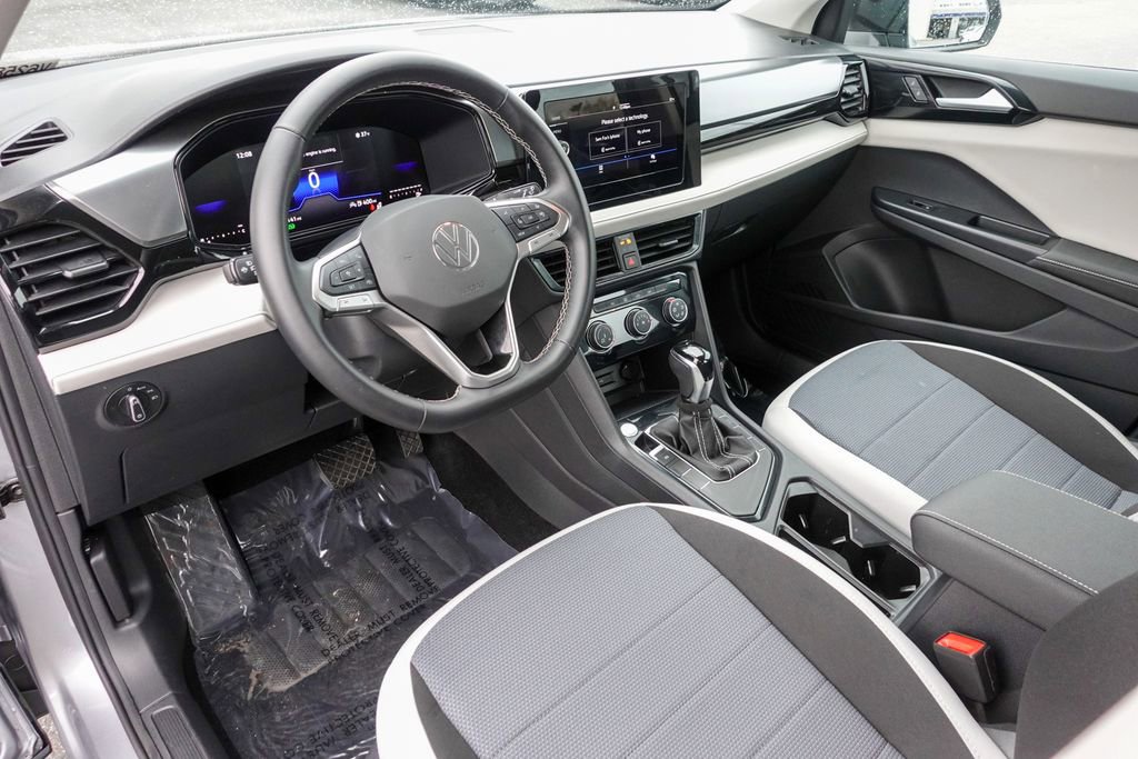 Certified 2025 Volkswagen Taos S image 11