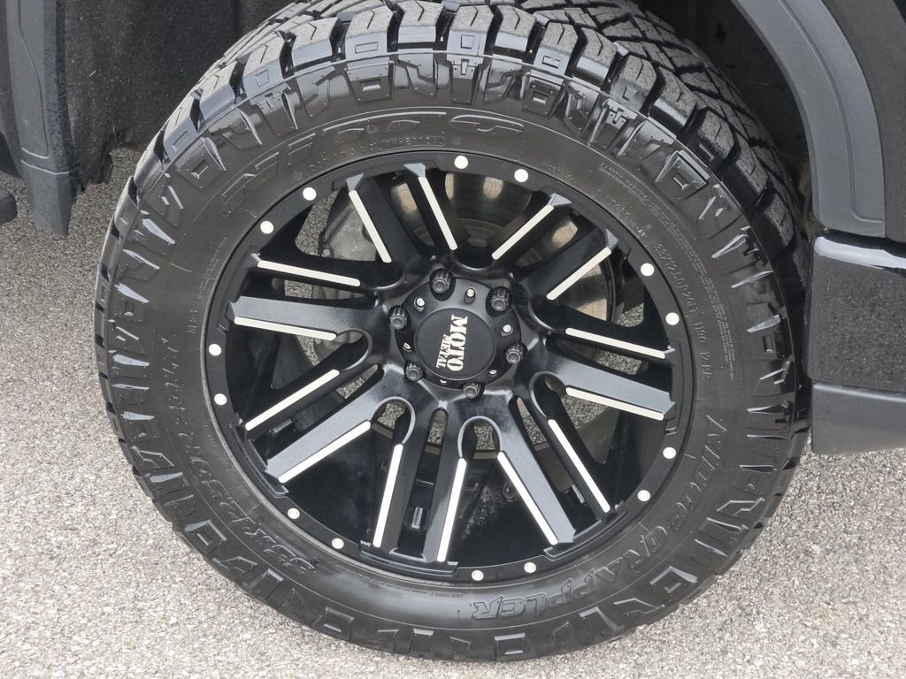 Used 2022 GMC Sierra 1500 AT4X image 16