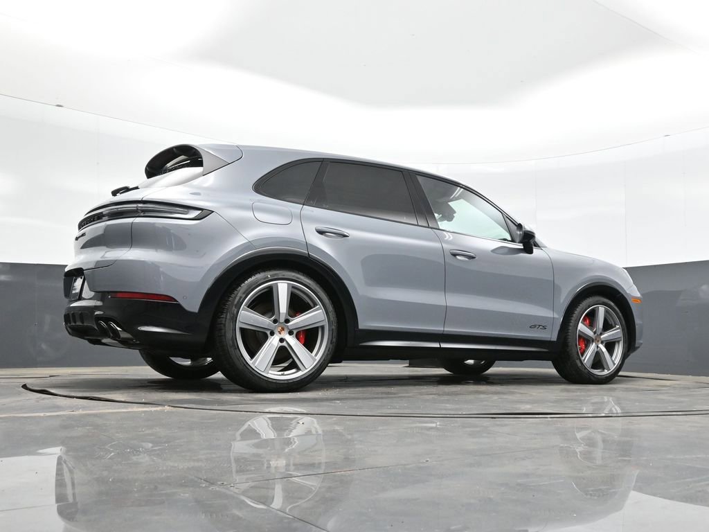 New 2026 Porsche Cayenne GTS image 38