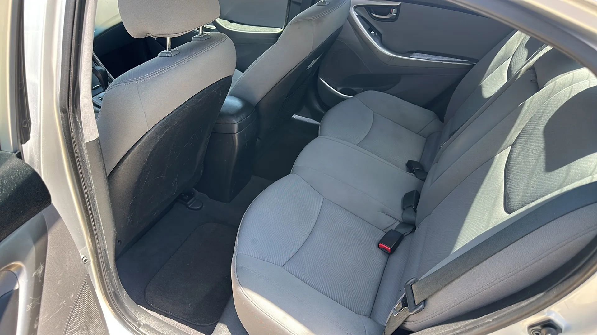 Used 2013 Hyundai Elantra GLS FWD image 11