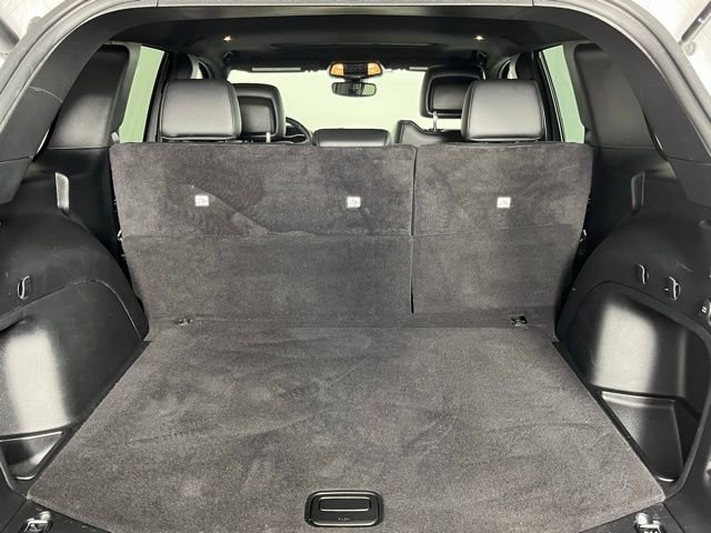 Used 2022 Jeep Grand Cherokee Limited image 29