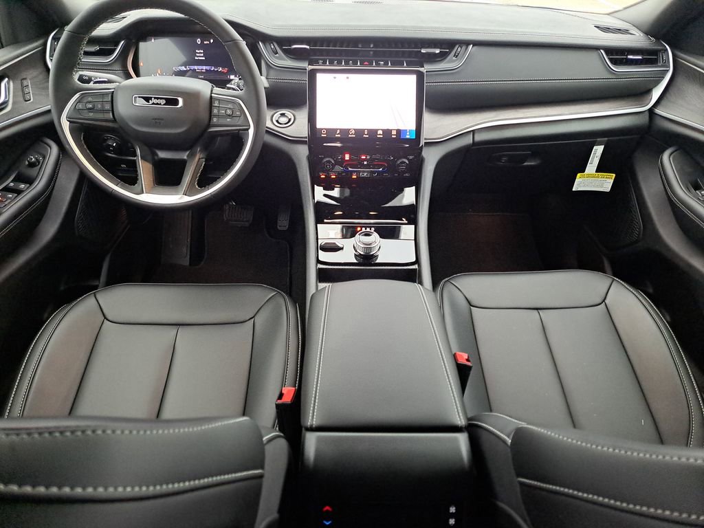 New 2025 Jeep Grand Cherokee L Limited w/ Black Appearance Package image 13