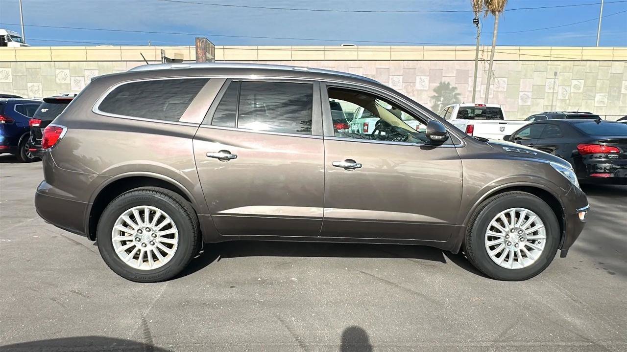 Used 2011 Buick Enclave CXL AWD/4WD image 6