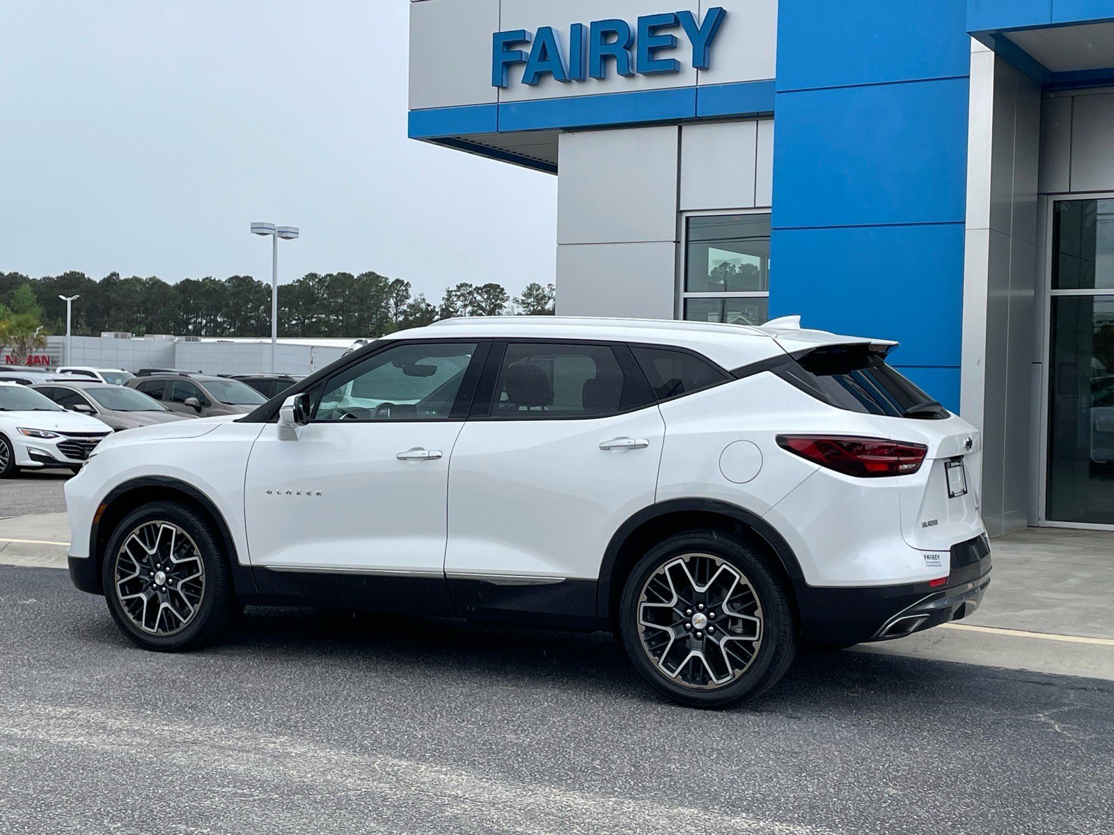 Used 2023 Chevrolet Blazer Premier w/ Driver Confidence II Package FWD image 3