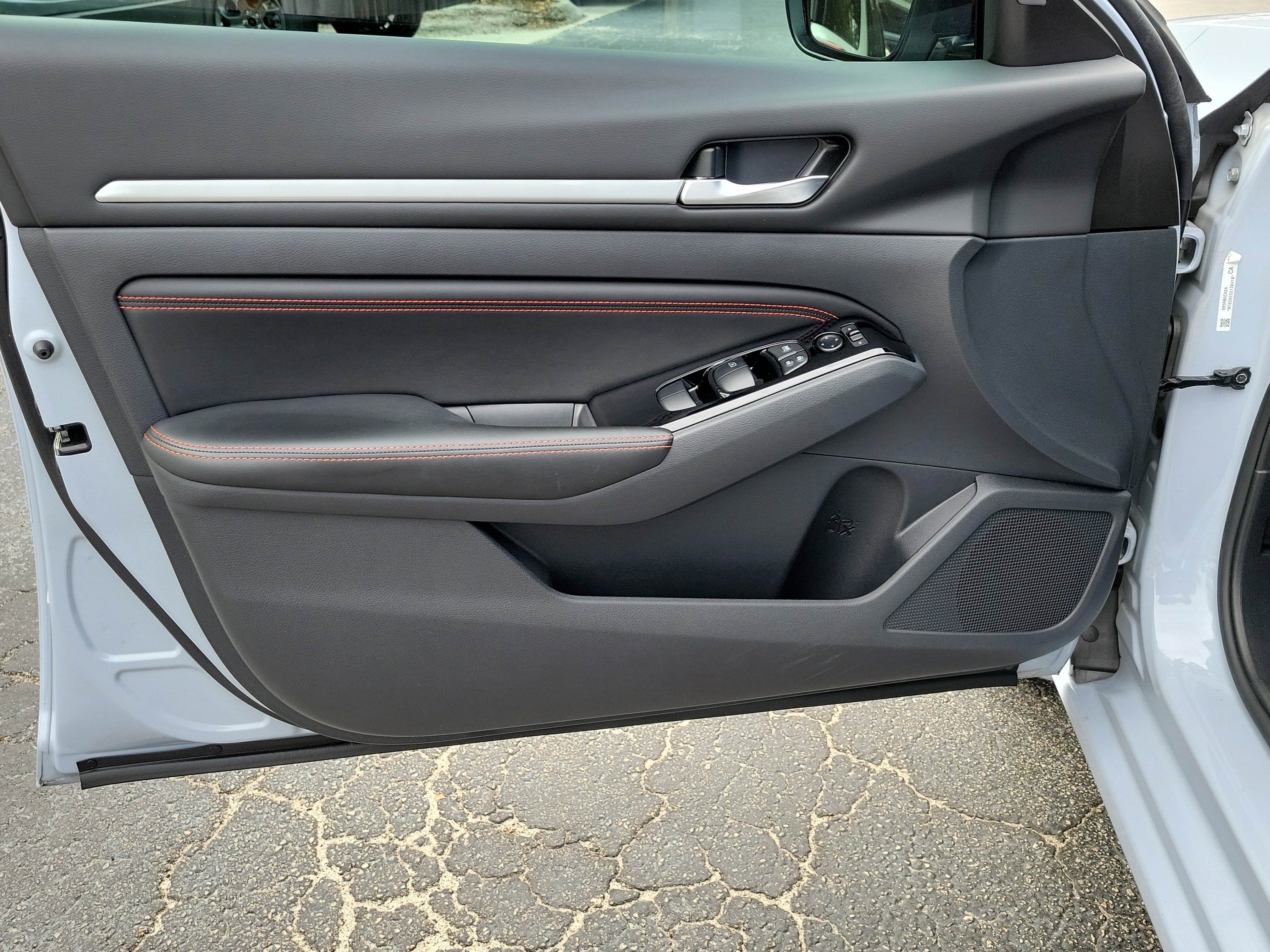 Certified 2023 Nissan Altima 2.5 SR FWD image 17