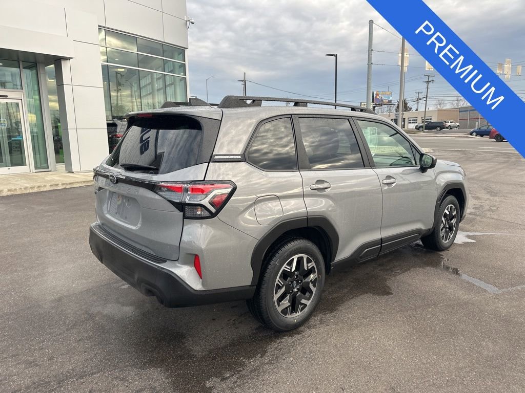 Used 2025 Subaru Forester Premium image 6