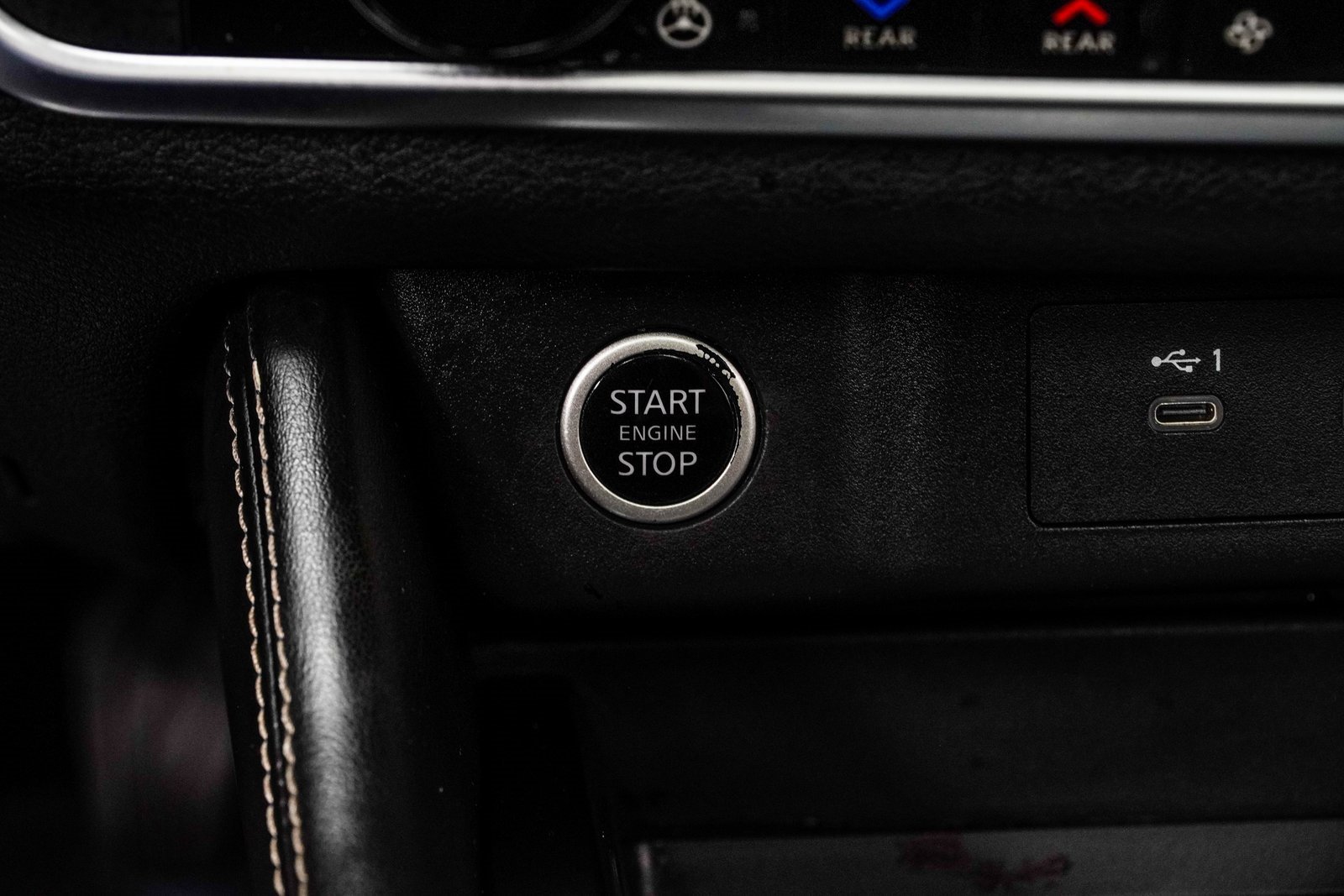 Used 2023 Nissan Rogue SL w/ SL Premium Package image 16