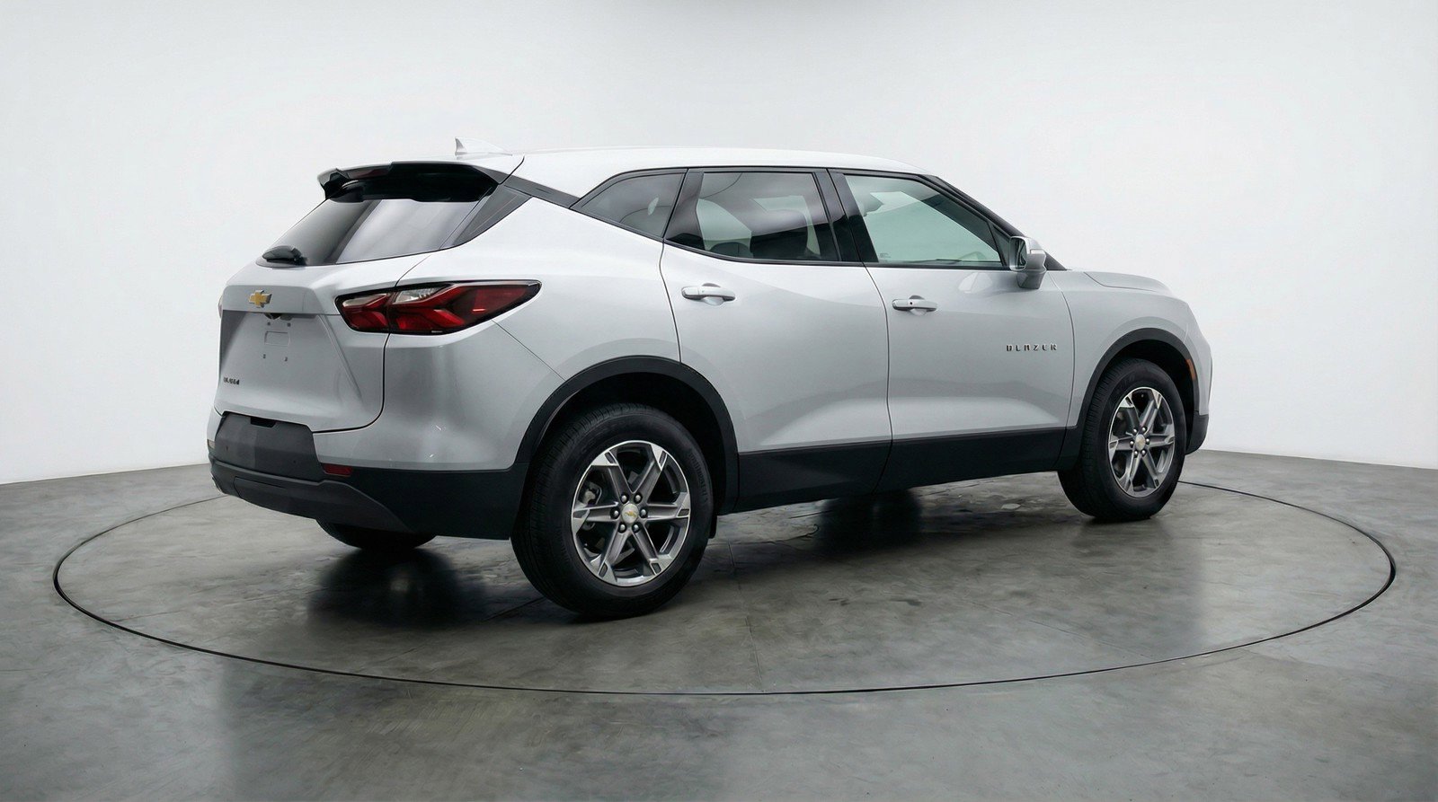 Used 2025 Chevrolet Blazer LT image 9