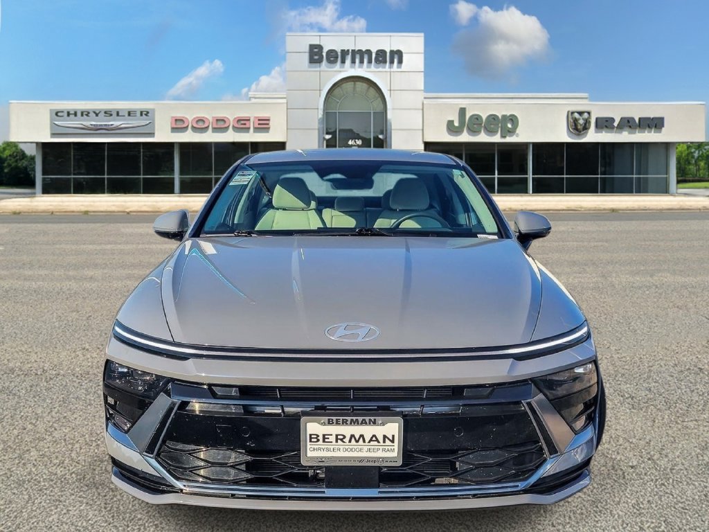 Used 2025 Hyundai Sonata SEL FWD image 6