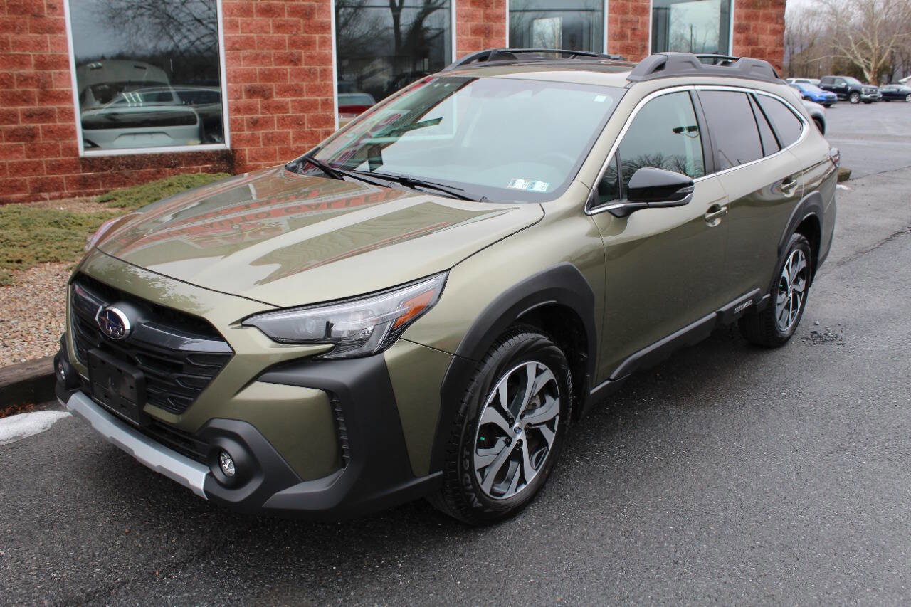 Used 2025 Subaru Outback Limited XT image 2