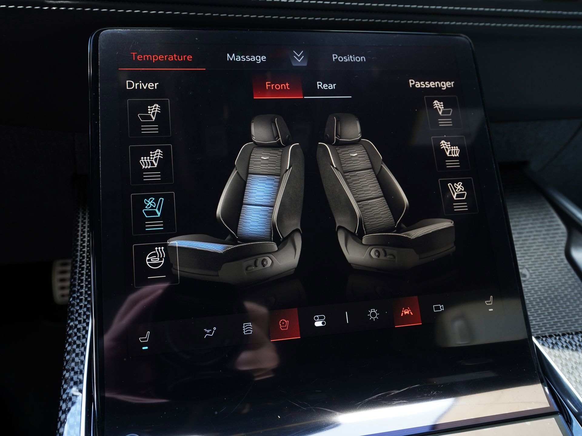 Used 2026 Cadillac Escalade V w/ LPO, ONYX Package image 24