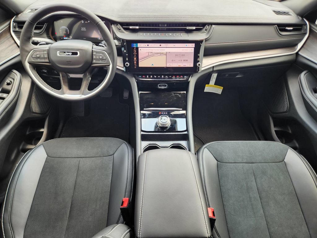 New 2026 Jeep Grand Cherokee Altitude RWD image 19